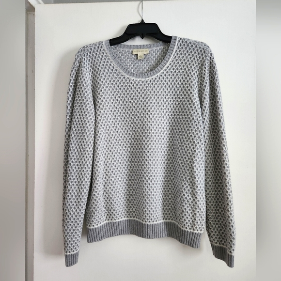 Grey and white sweater - Picture 1 of 2